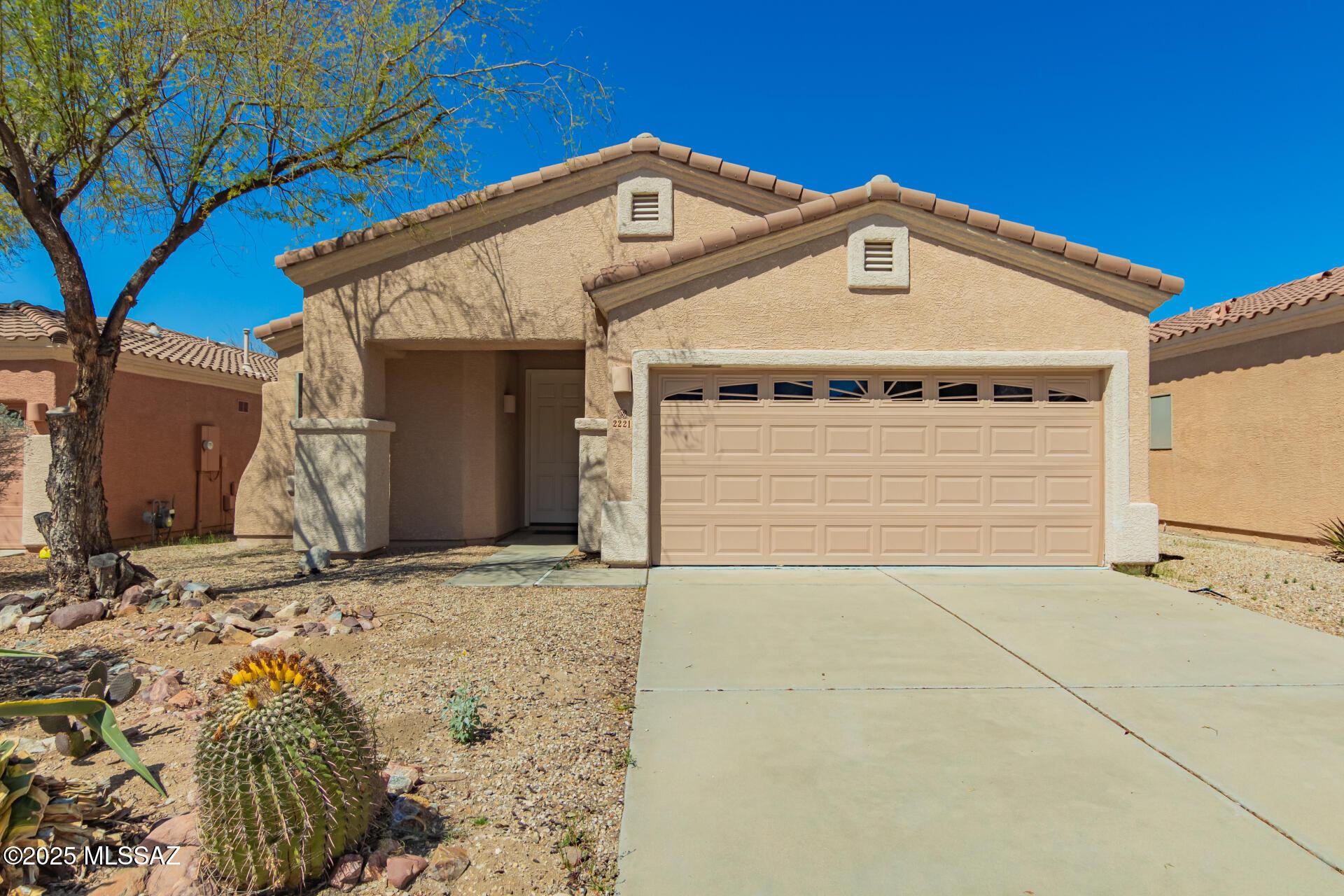 E Stone Stable Dr, Tucson, AZ 85737