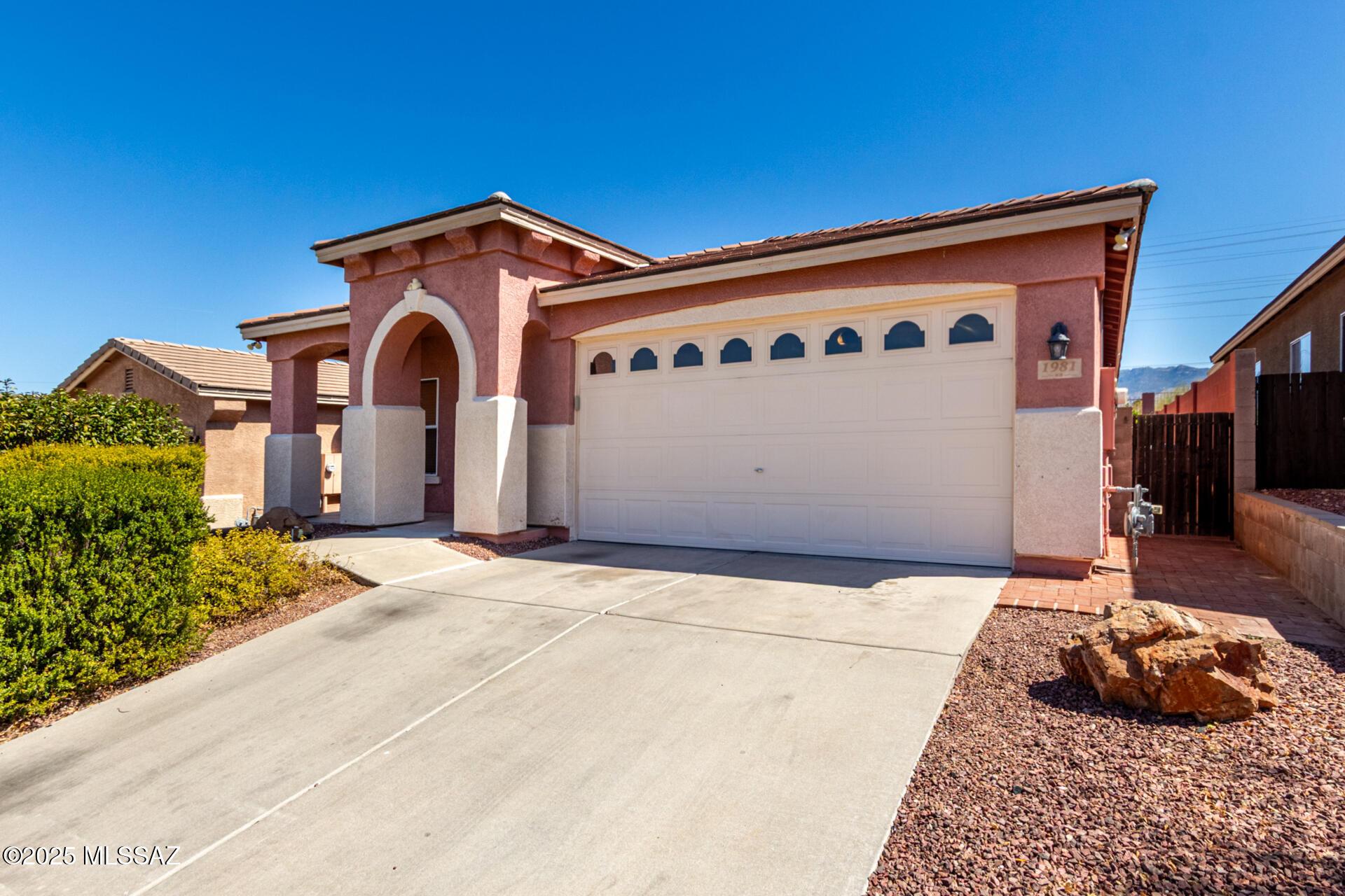 S Aliso Spring Ln, Tucson, AZ 85748