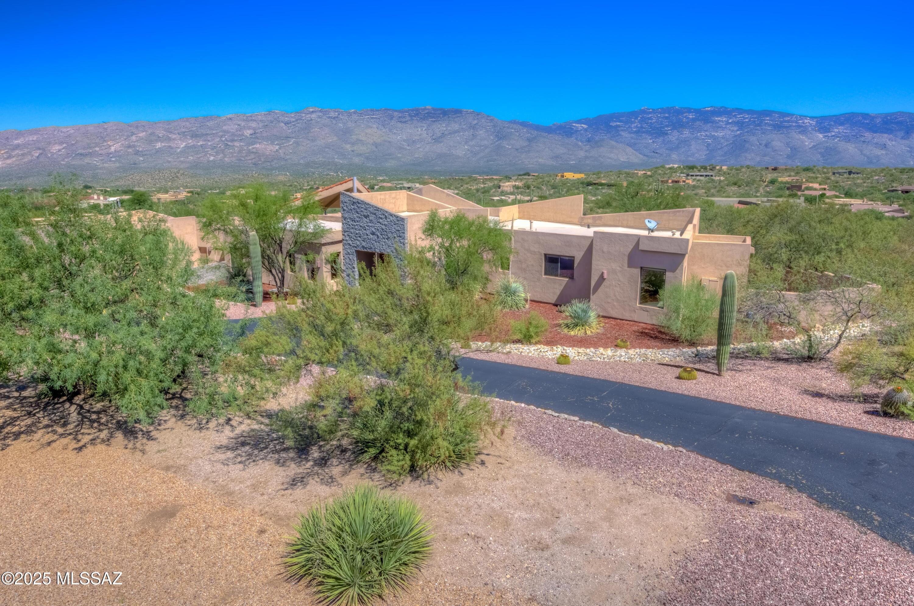E Two Bar Z Ranch Pl, Vail, AZ 85641