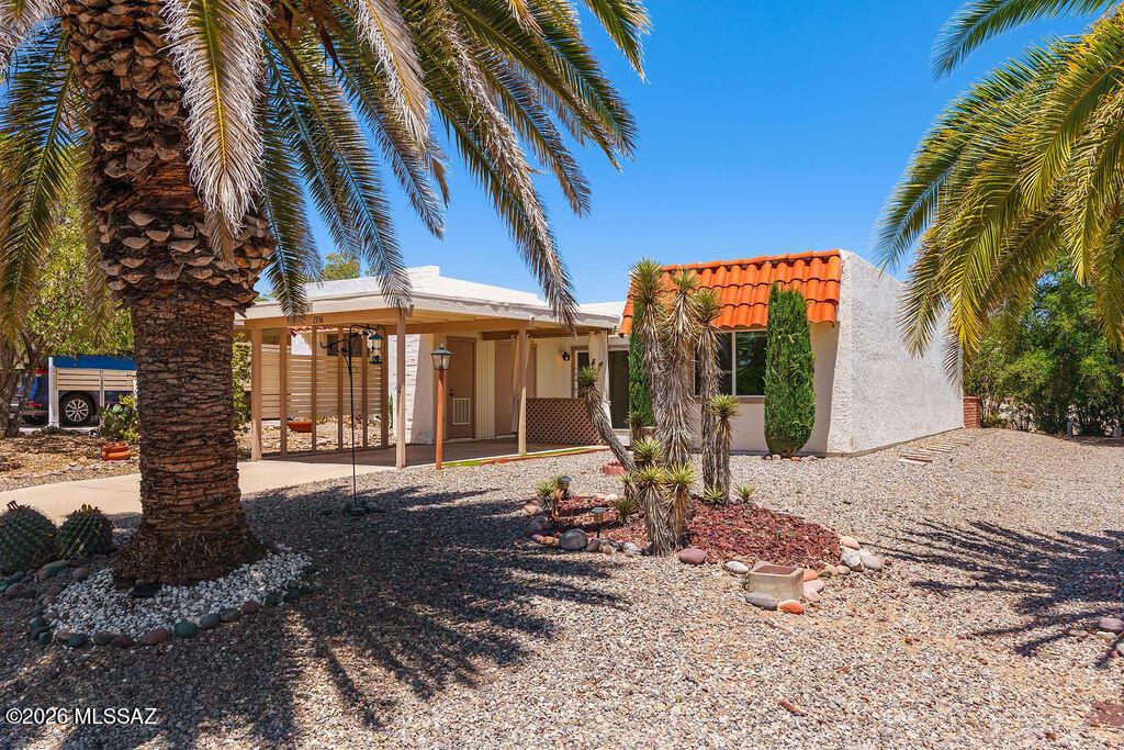 S Desert Meadows Cir, Green Valley, AZ 85614