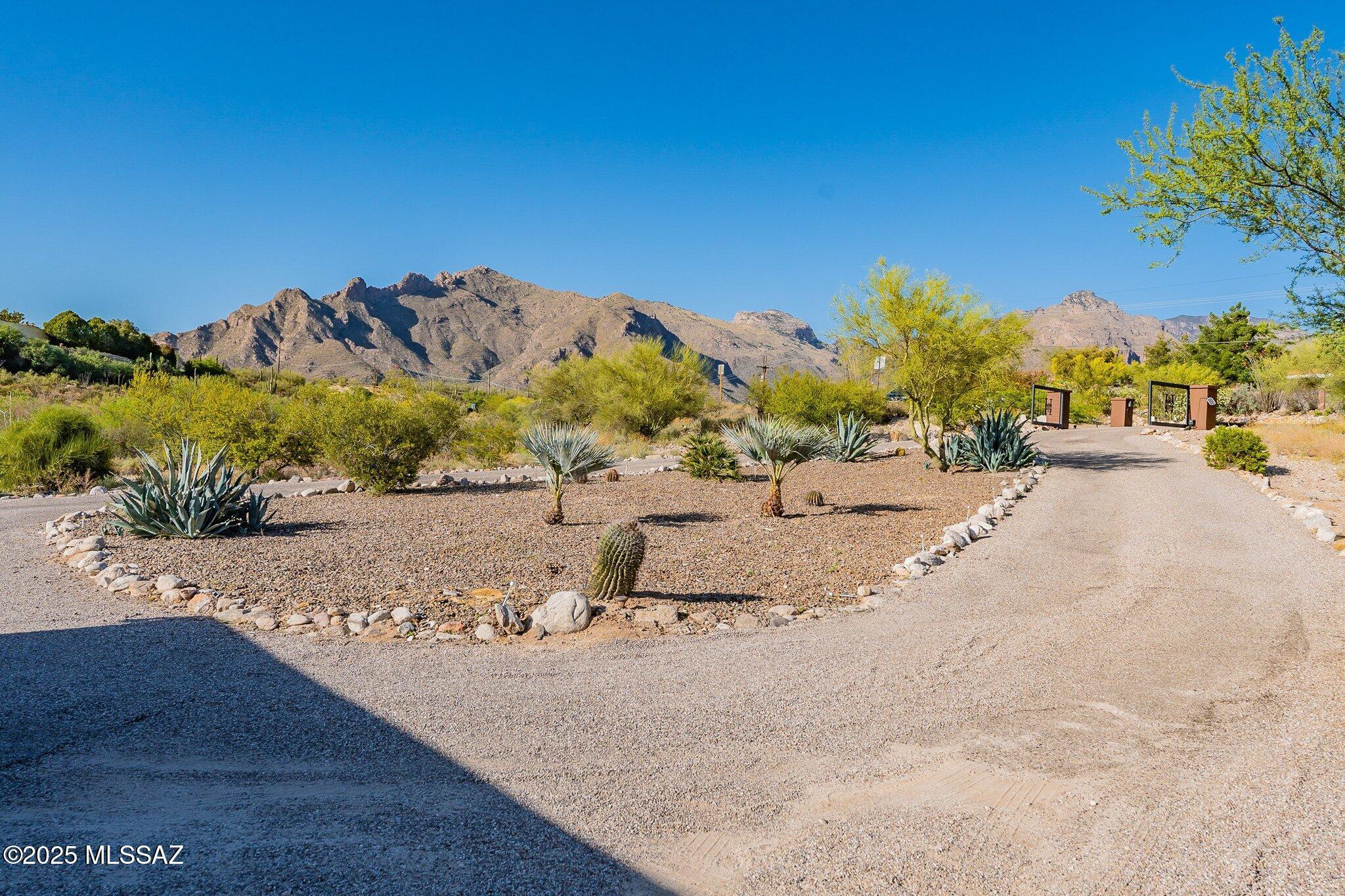 N 1st Ave, Tucson, AZ 85718