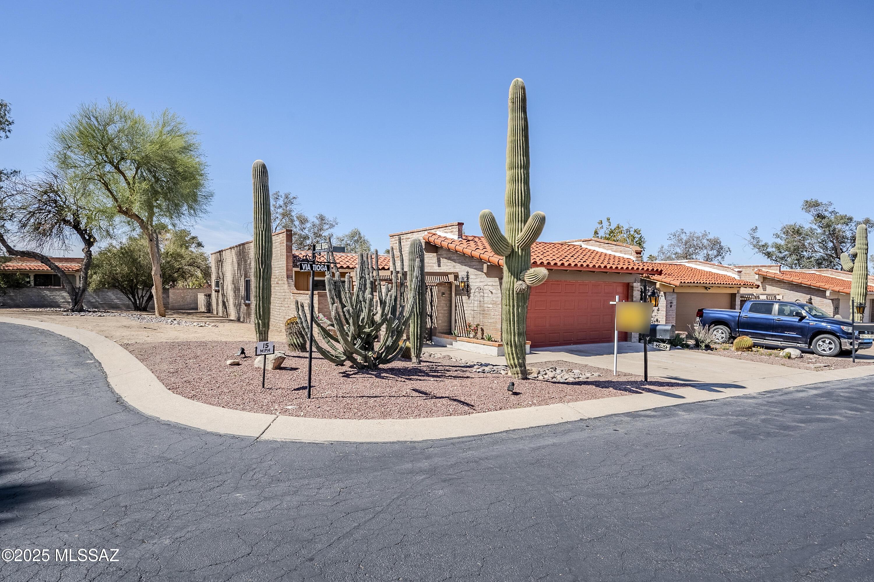 N Via Tioga, Tucson, AZ 85704
