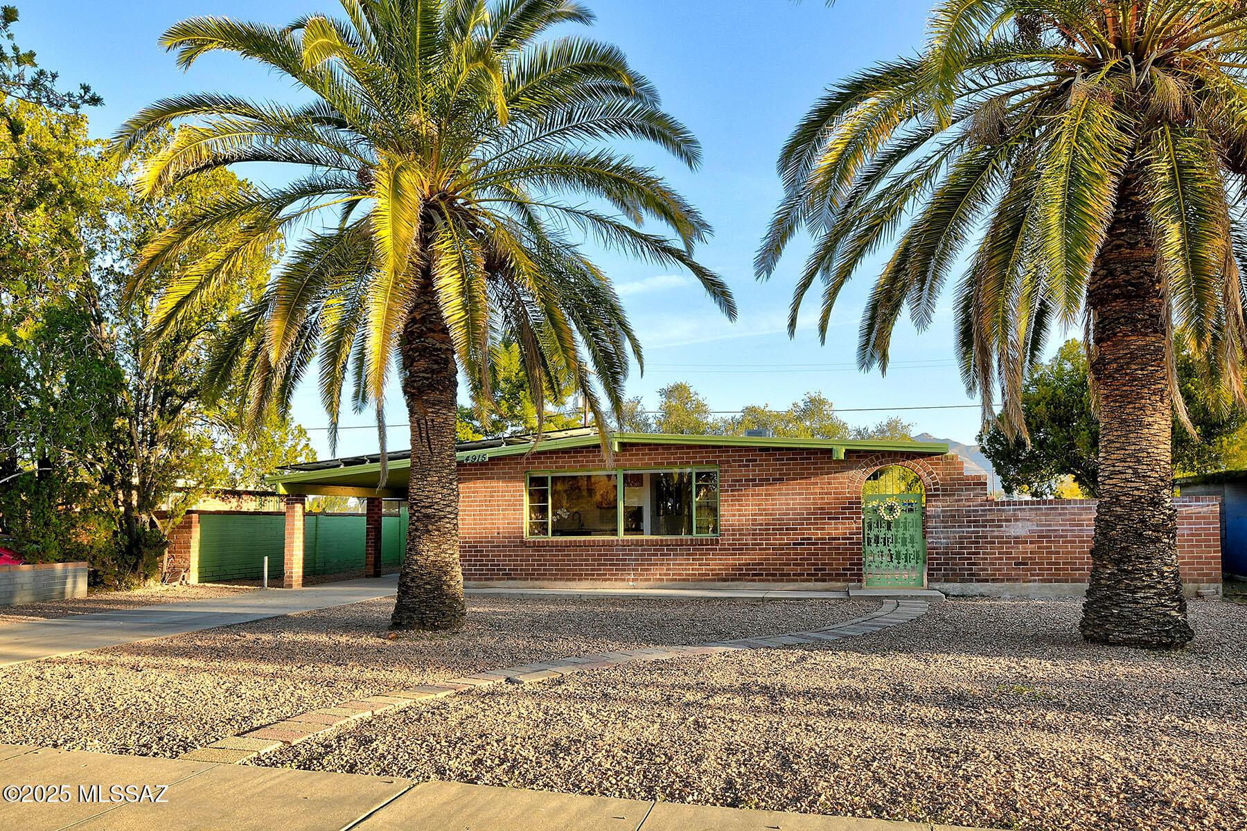 E Fairmount St, Tucson, AZ 85712