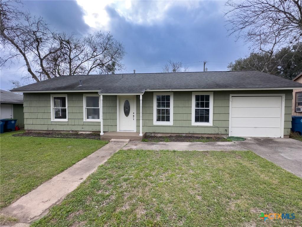E Bowie St, Beeville, TX 78102
