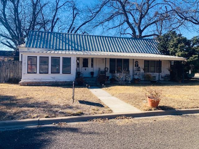 Ave D, Ozona, TX 76943