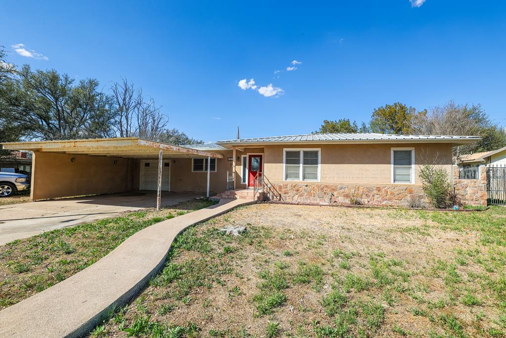 Mesquite Dr, Ozona, TX 76943