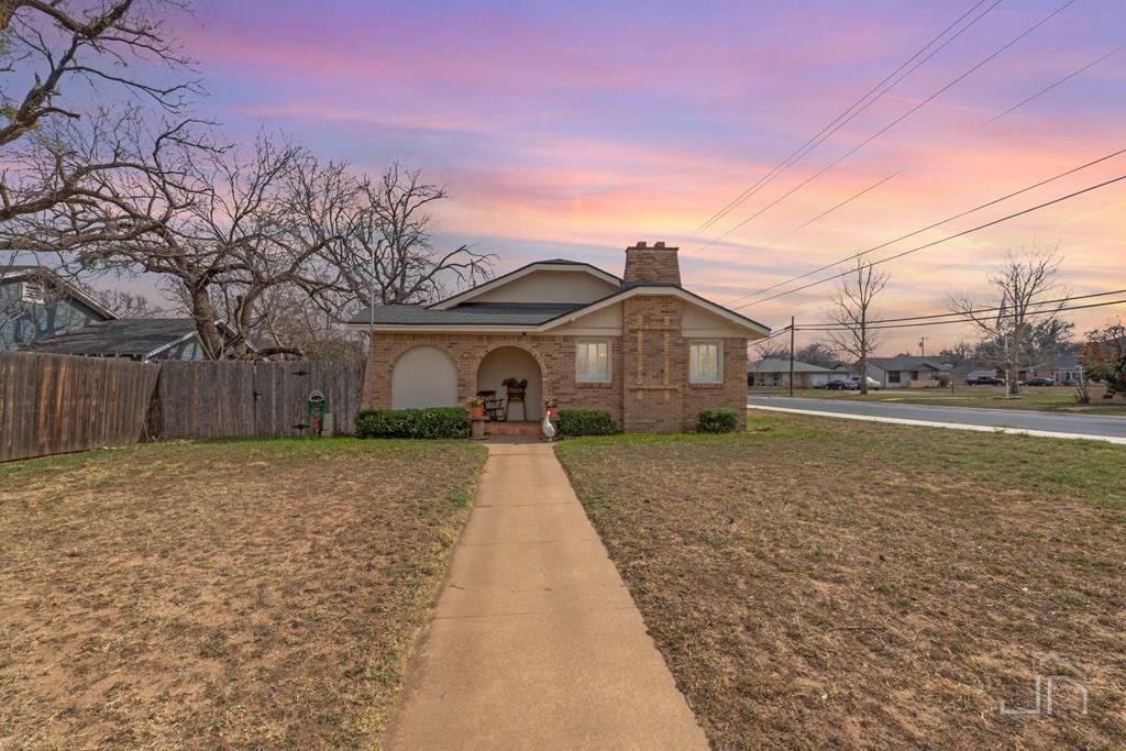 Walnut St, San Angelo, TX 76901