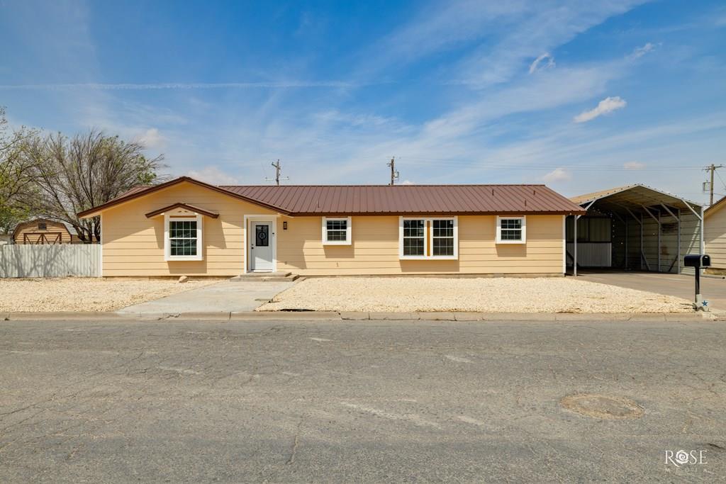 E 12th St, Big Lake, TX 76932