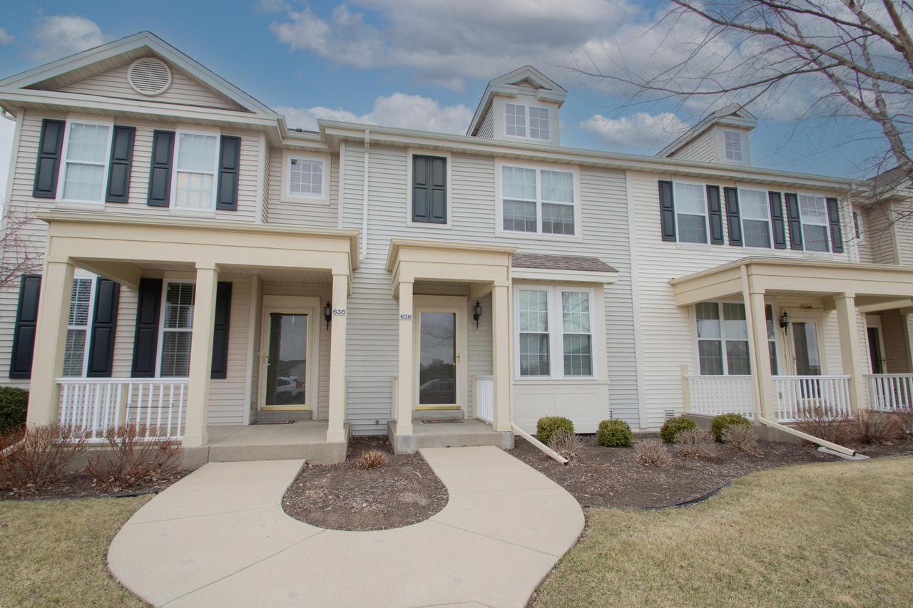 Hunter Oaks Blvd, Watertown, WI 53094