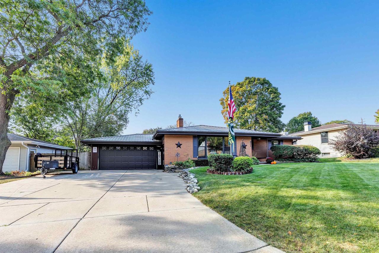 Duchateau Ave, Green Bay, WI 54304