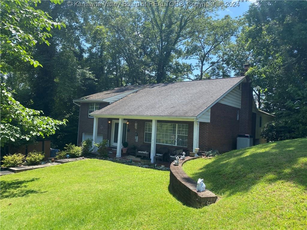Woodland Dr, Madison, WV 25130