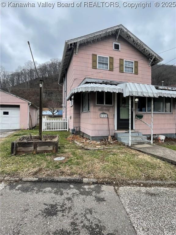 W Gardner Ave, Belle, WV 25015