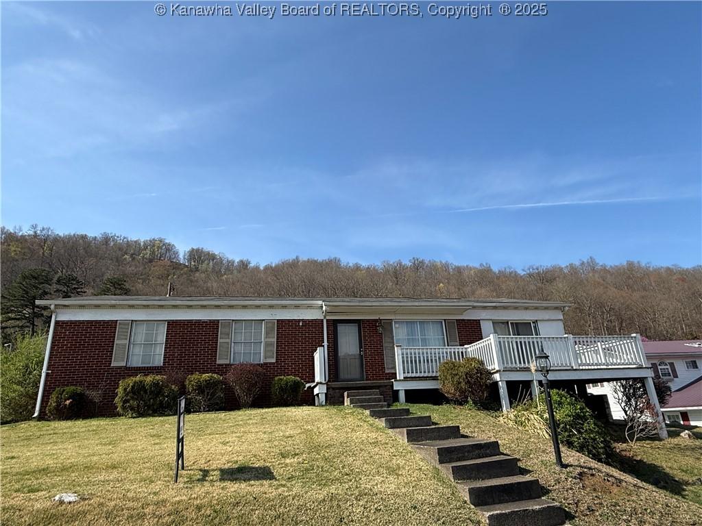 Cedar Ln, Madison, WV 25130