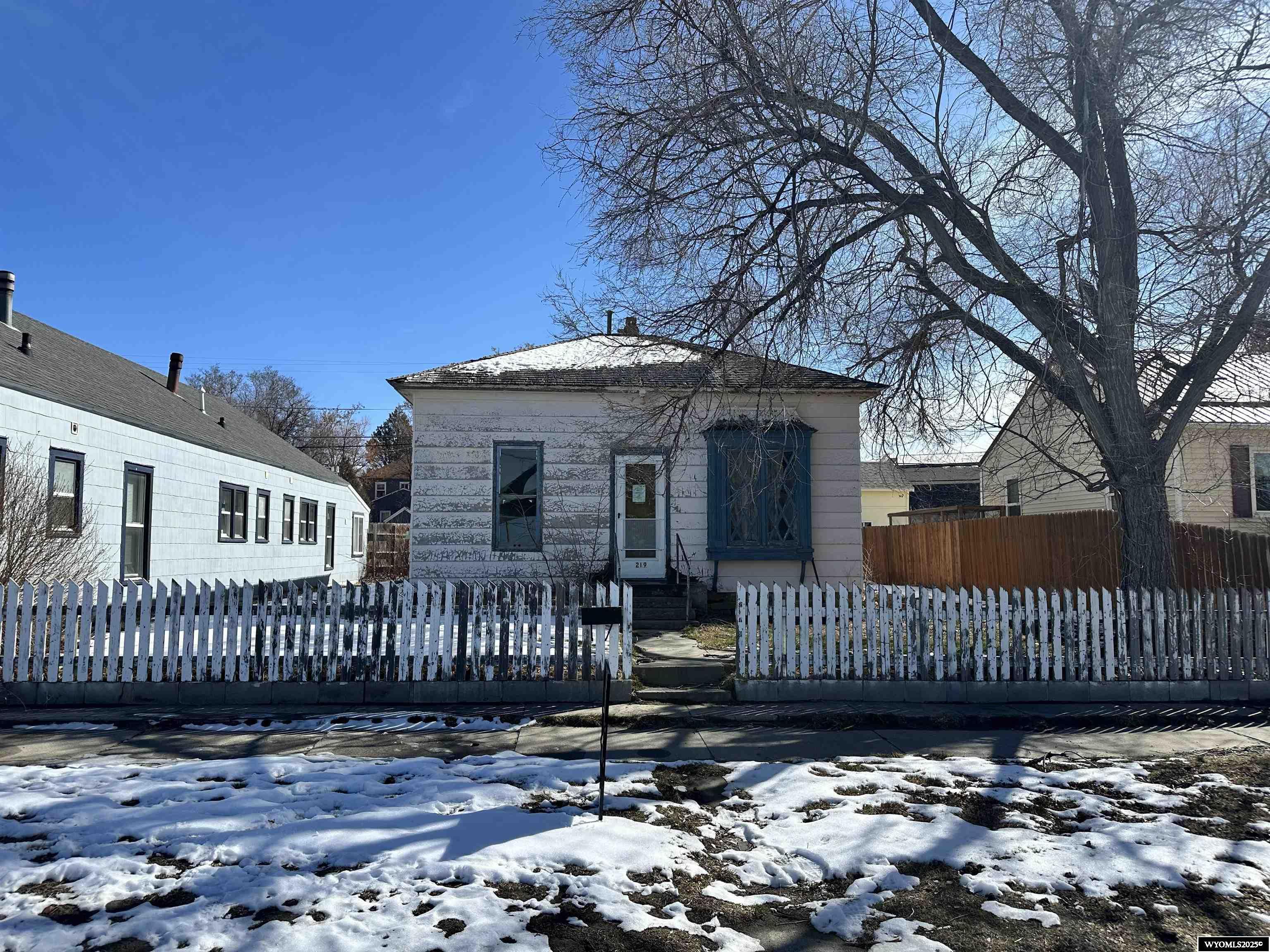 S 3rd St, Douglas, WY 82633