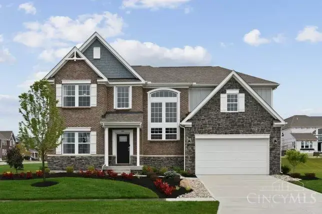 Sofia Cir, Liberty Twp, OH 45011