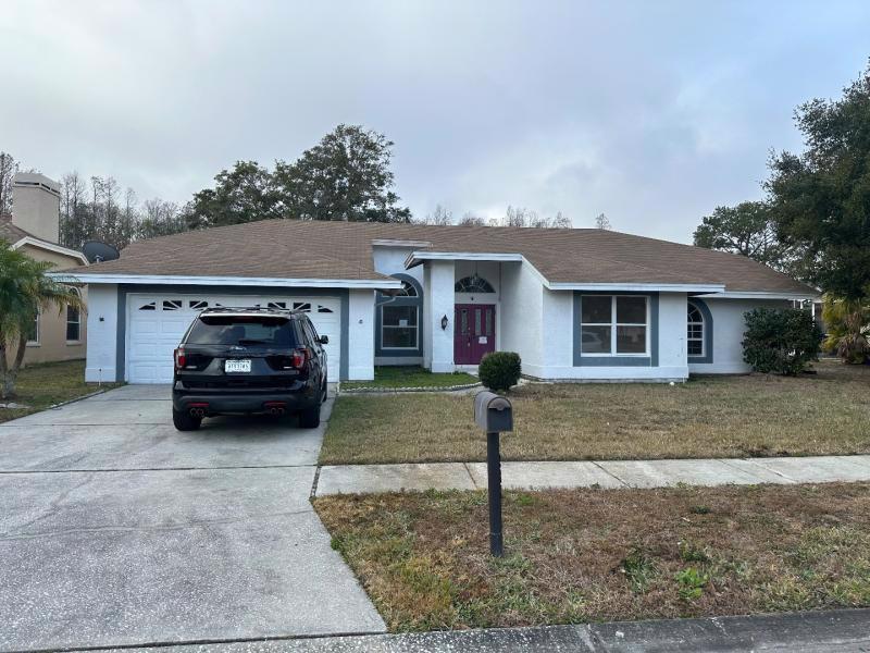 Waterford Cir E, Tarpon Springs, FL 34688