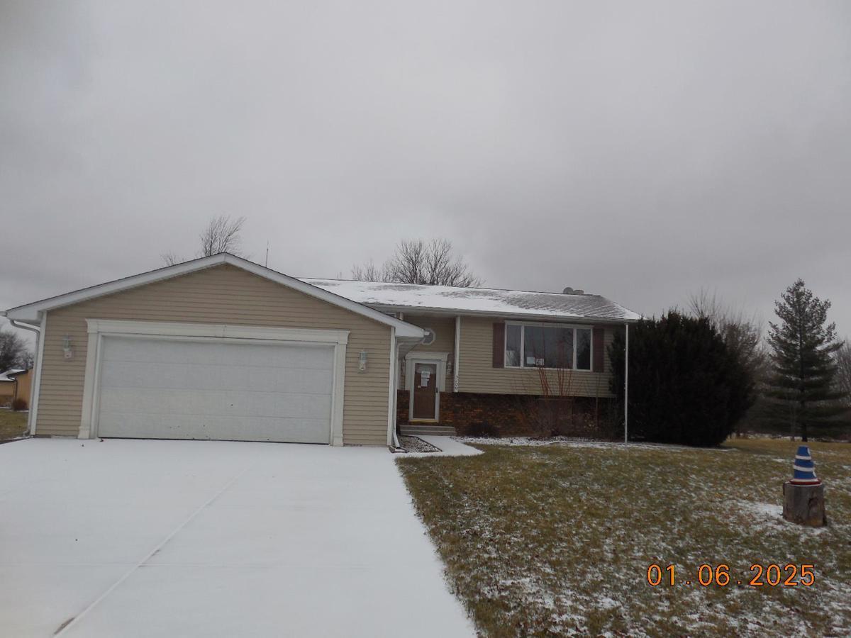 W 154th Ave, Lowell, IN 46356
