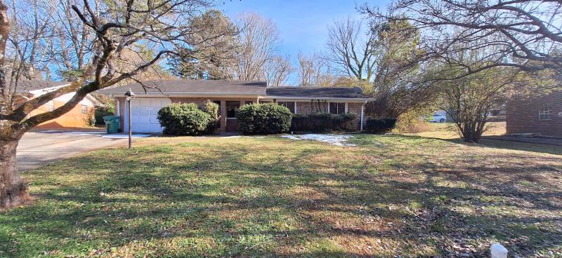 Emerald Castle Dr, Decatur, GA 30035