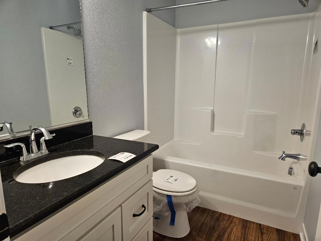 N 11th Avenue Cir, Winterset, IA 50273