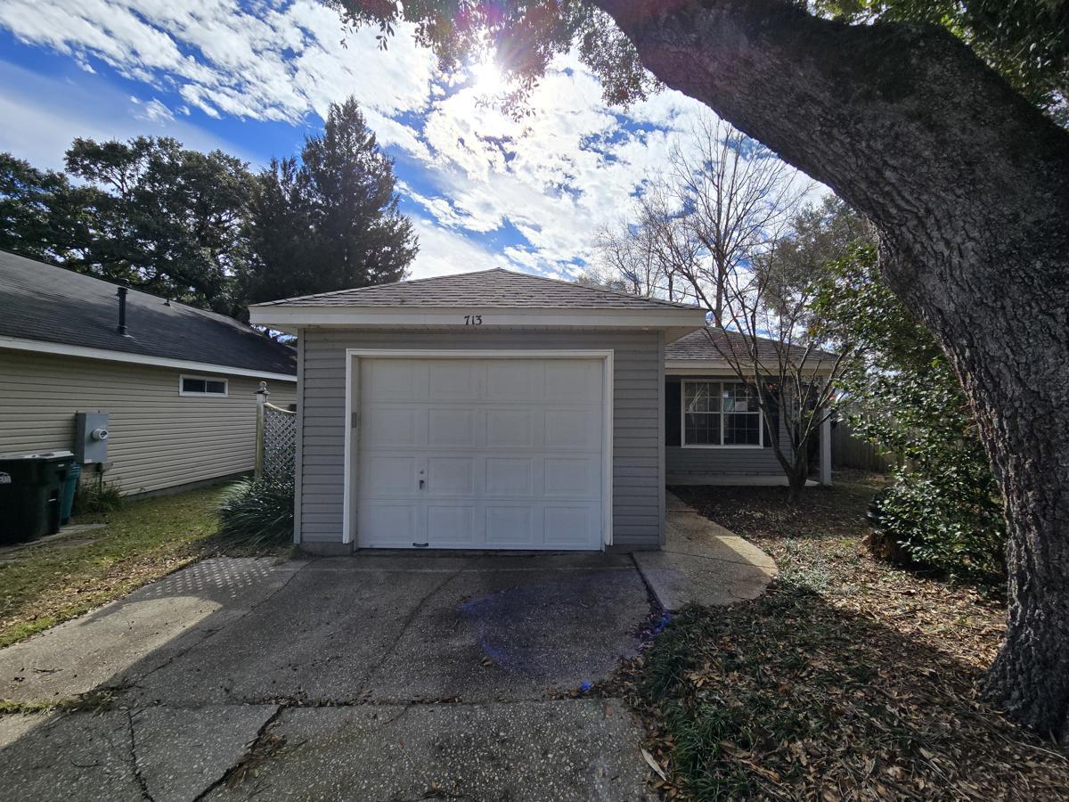 Thornwood Pl, Pensacola, FL 32514