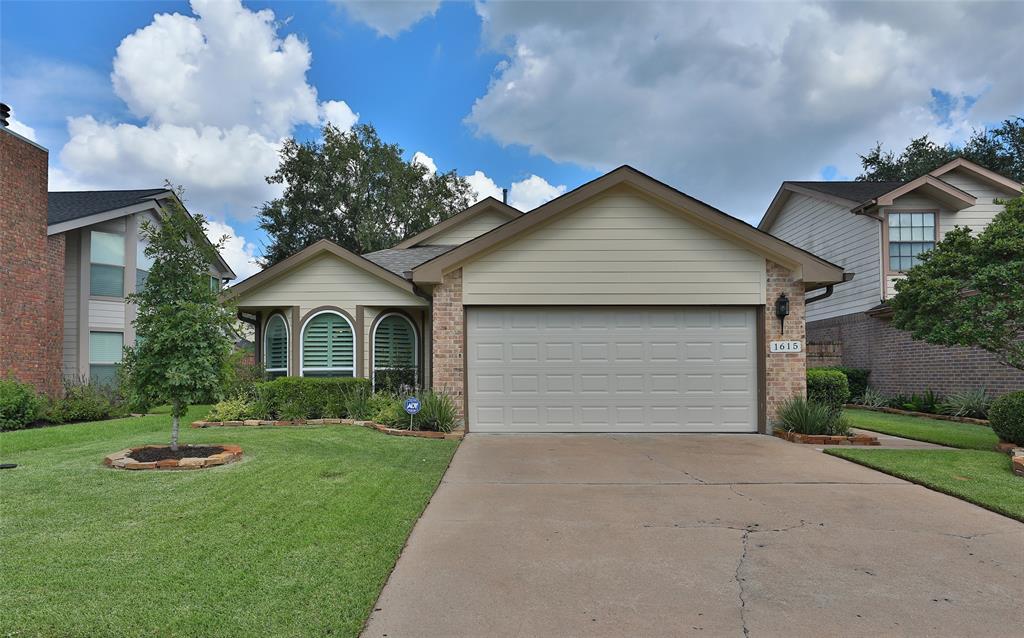 Ainsdale Dr, Houston, TX 77077