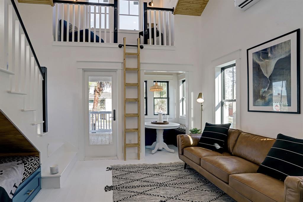 45th St, Galveston, TX 77550