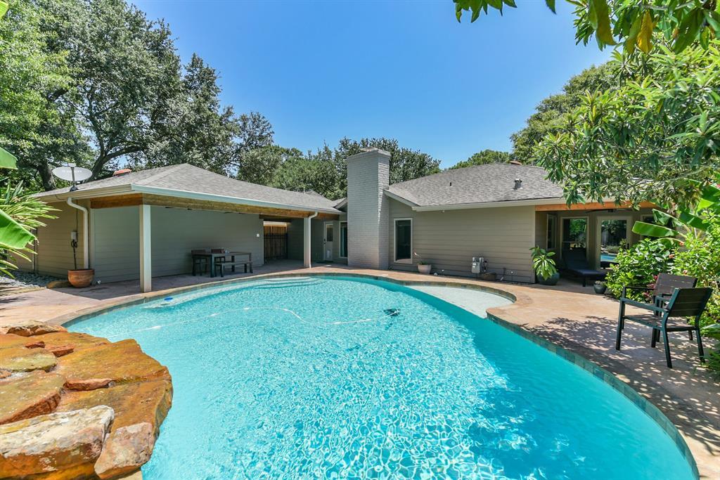 Ivan Reid Dr, Houston, TX 77040