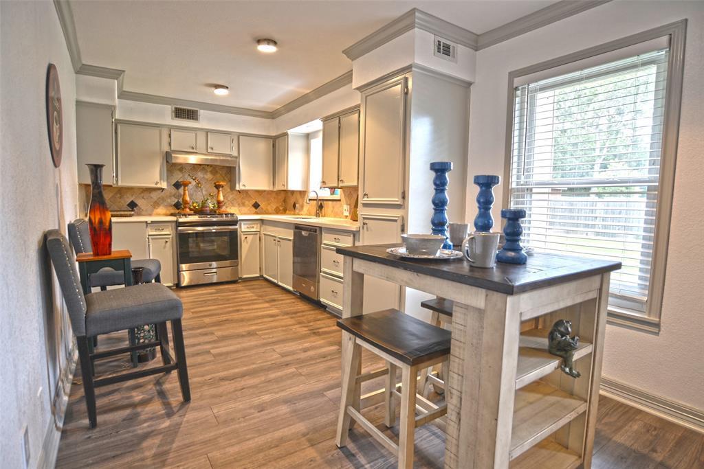 Jacquelyn Dr, Pearland, TX 77581