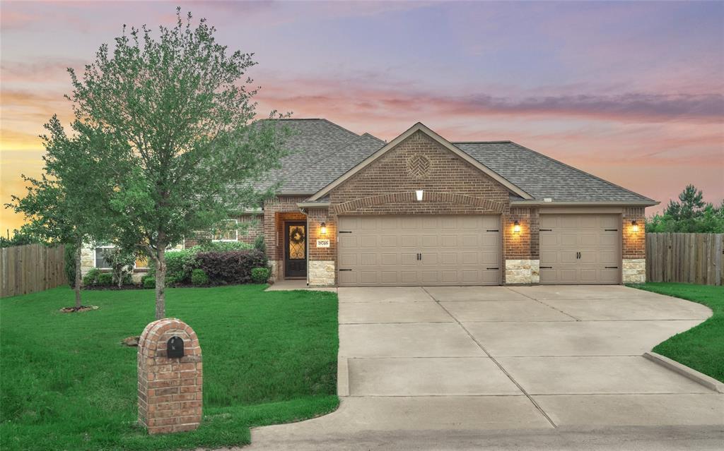 Encinal Trl, Magnolia, TX 77355