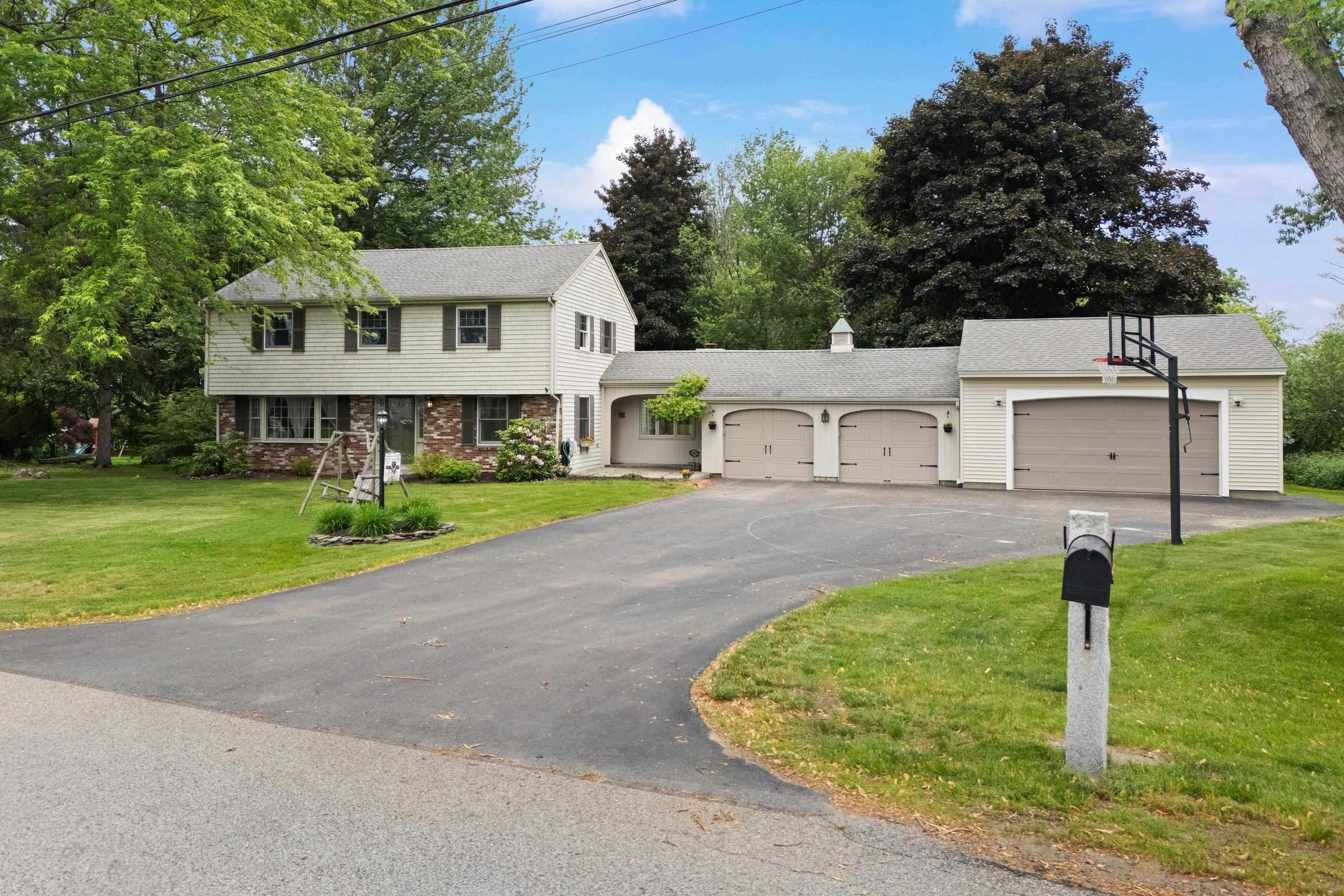 William Cir, Stratham, NH 03885