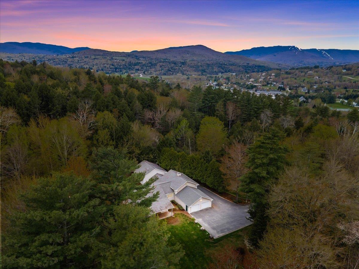 Winterbird Rd, Stowe, VT 05672
