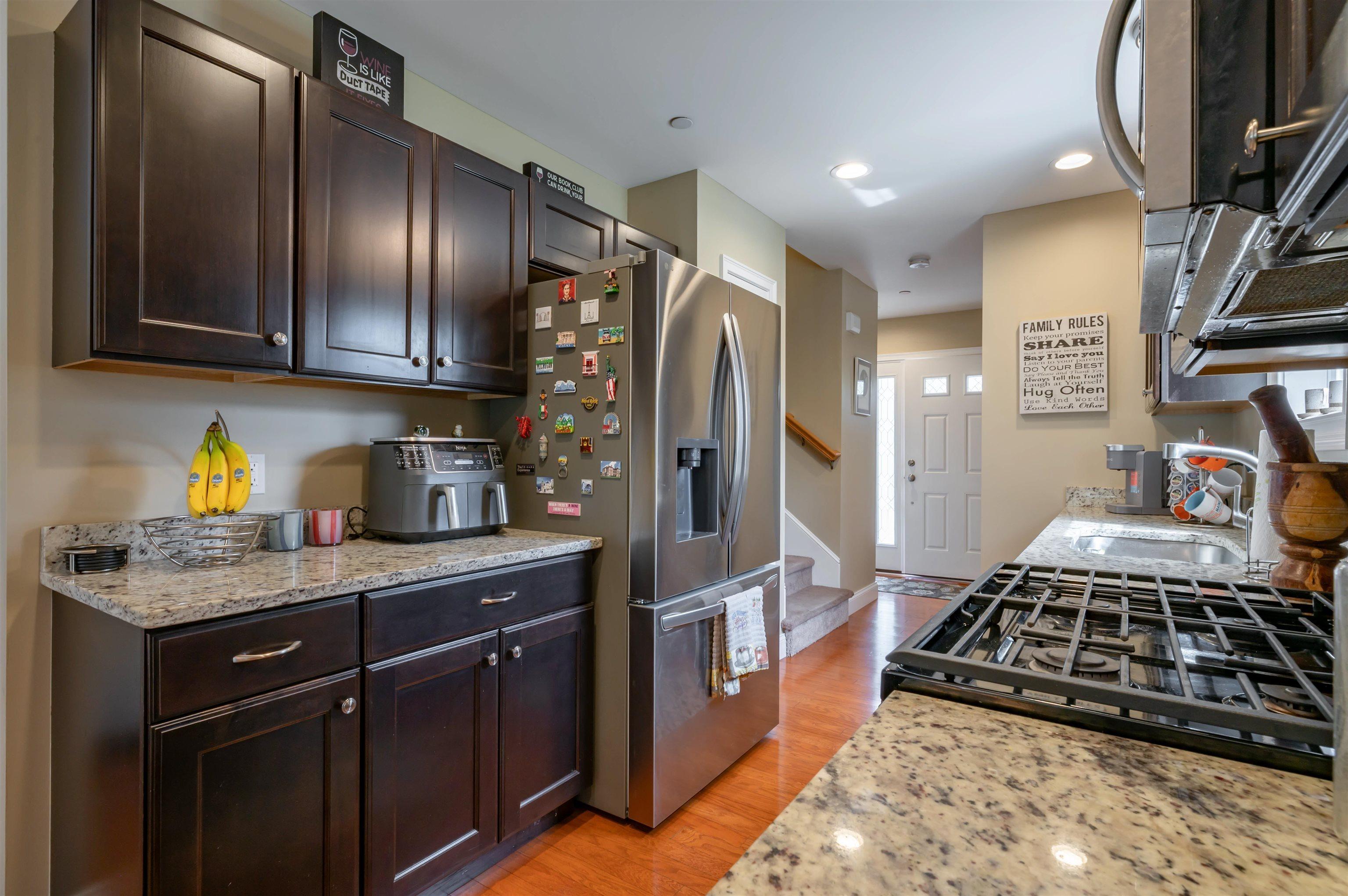 Deerwood Dr, Nashua, NH 03063
