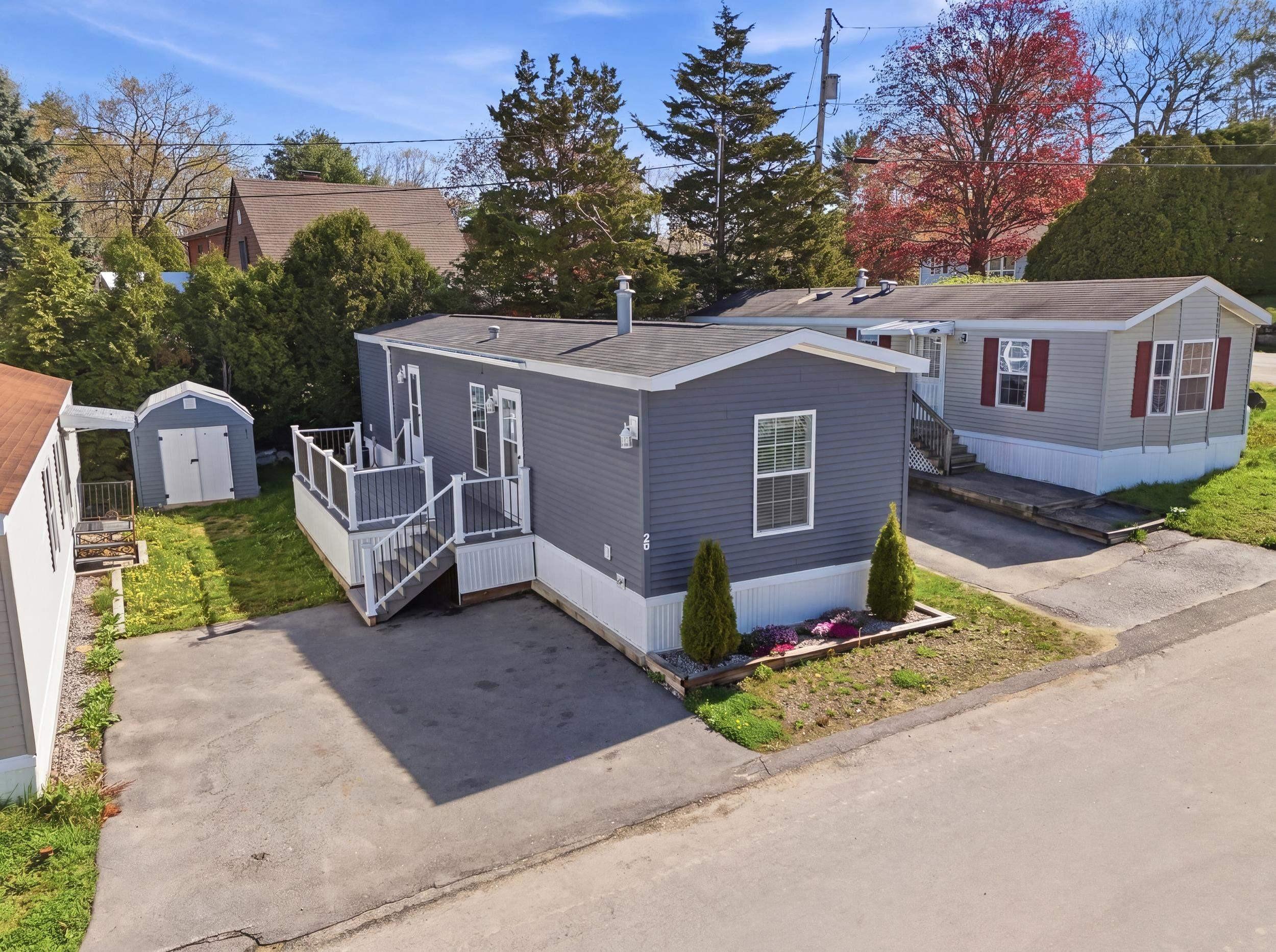 Amherst Rd, Newmarket, NH 03857