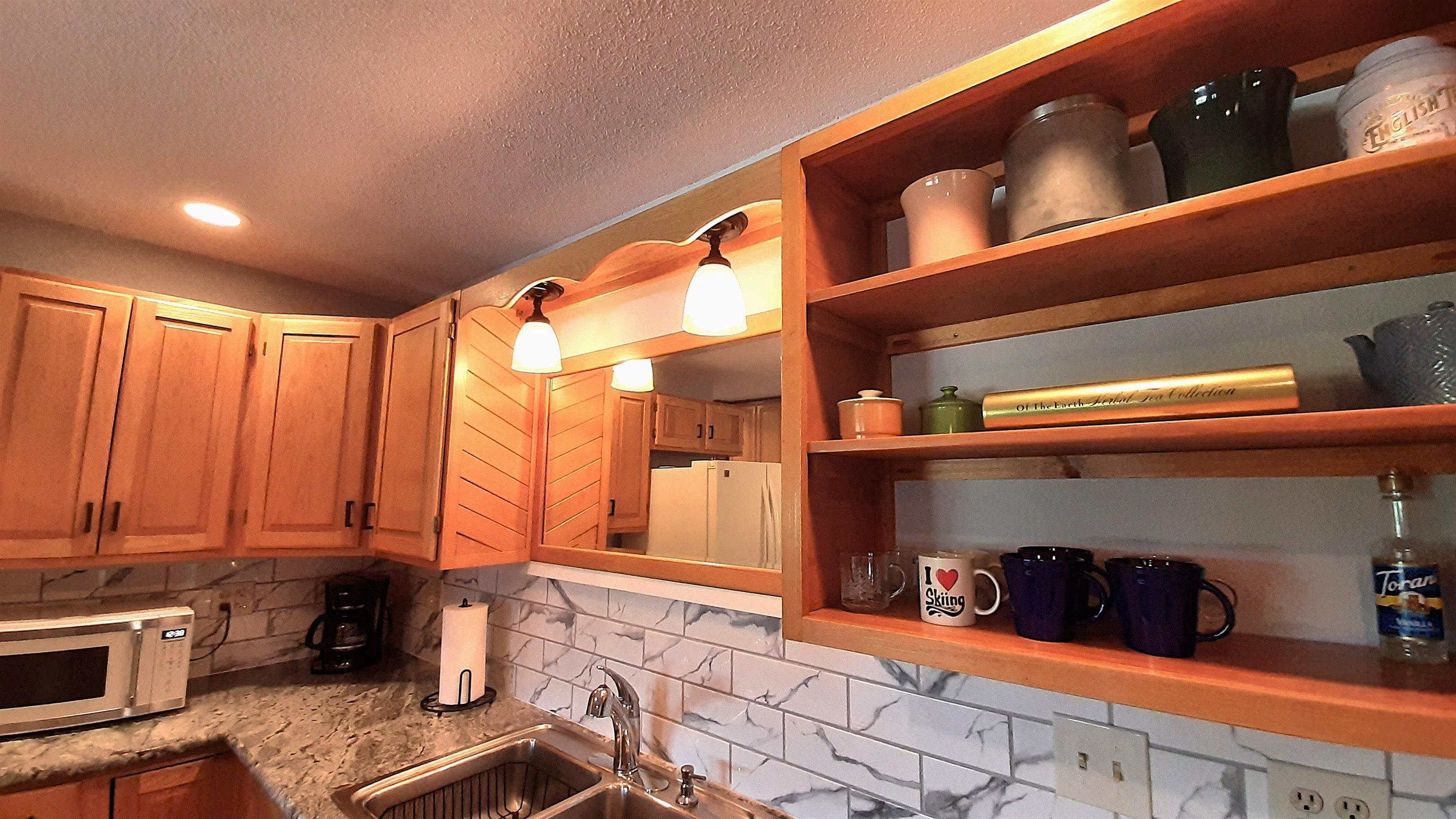 Packer Rd, Mount Holly, VT 05758