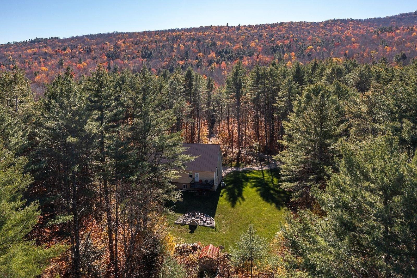 W Hill Rd S, Jamaica, VT 05343