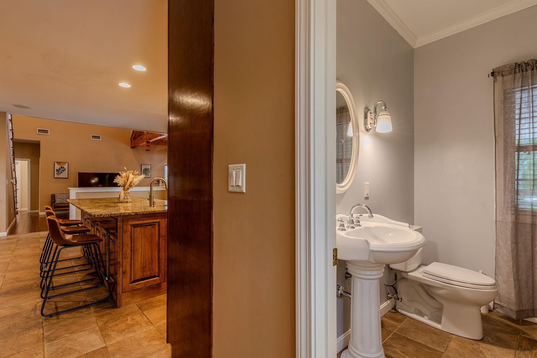 Grapevine Ln, Pownal, VT 05261