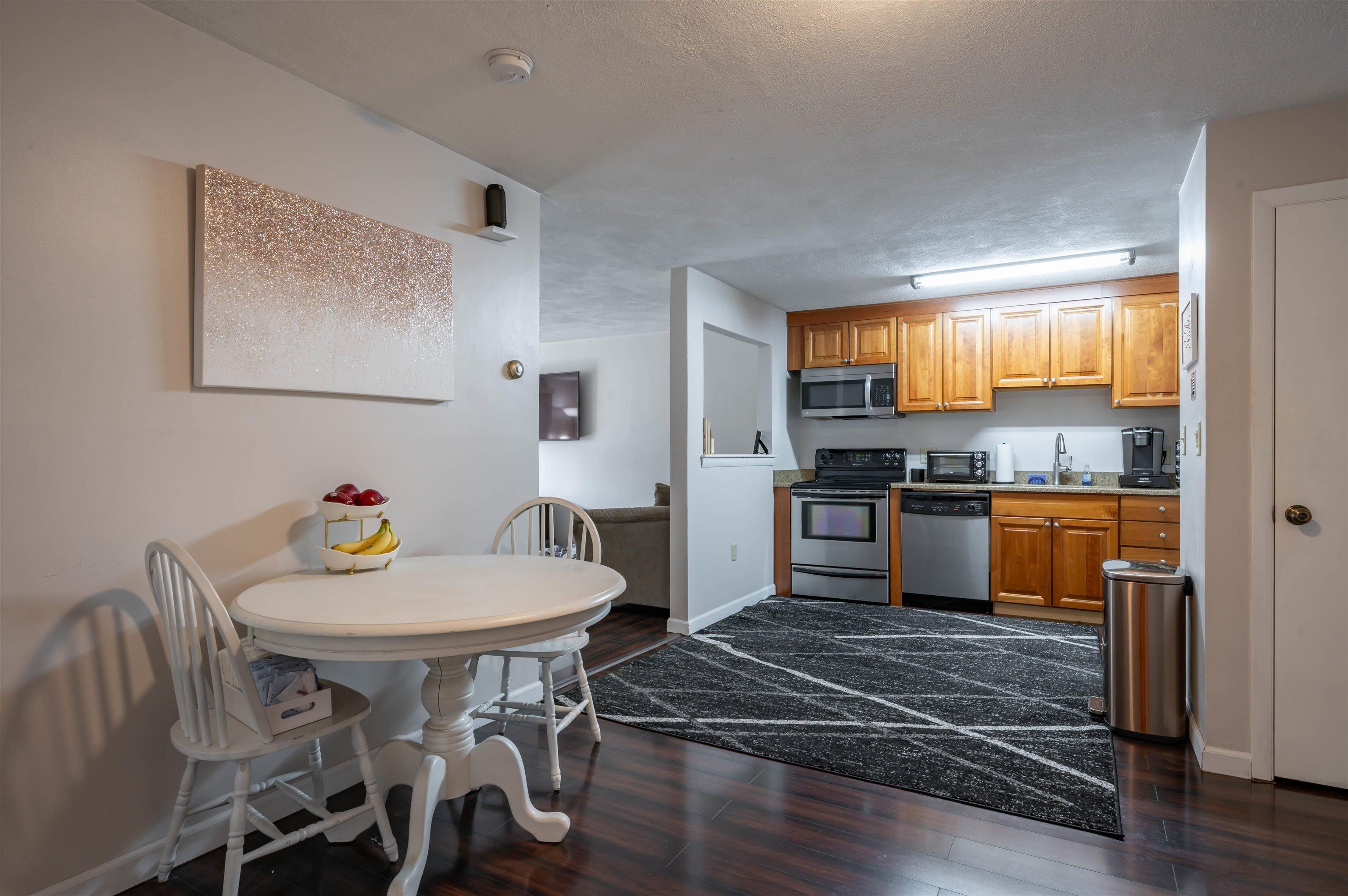 Andrew St, Manchester, NH 03104
