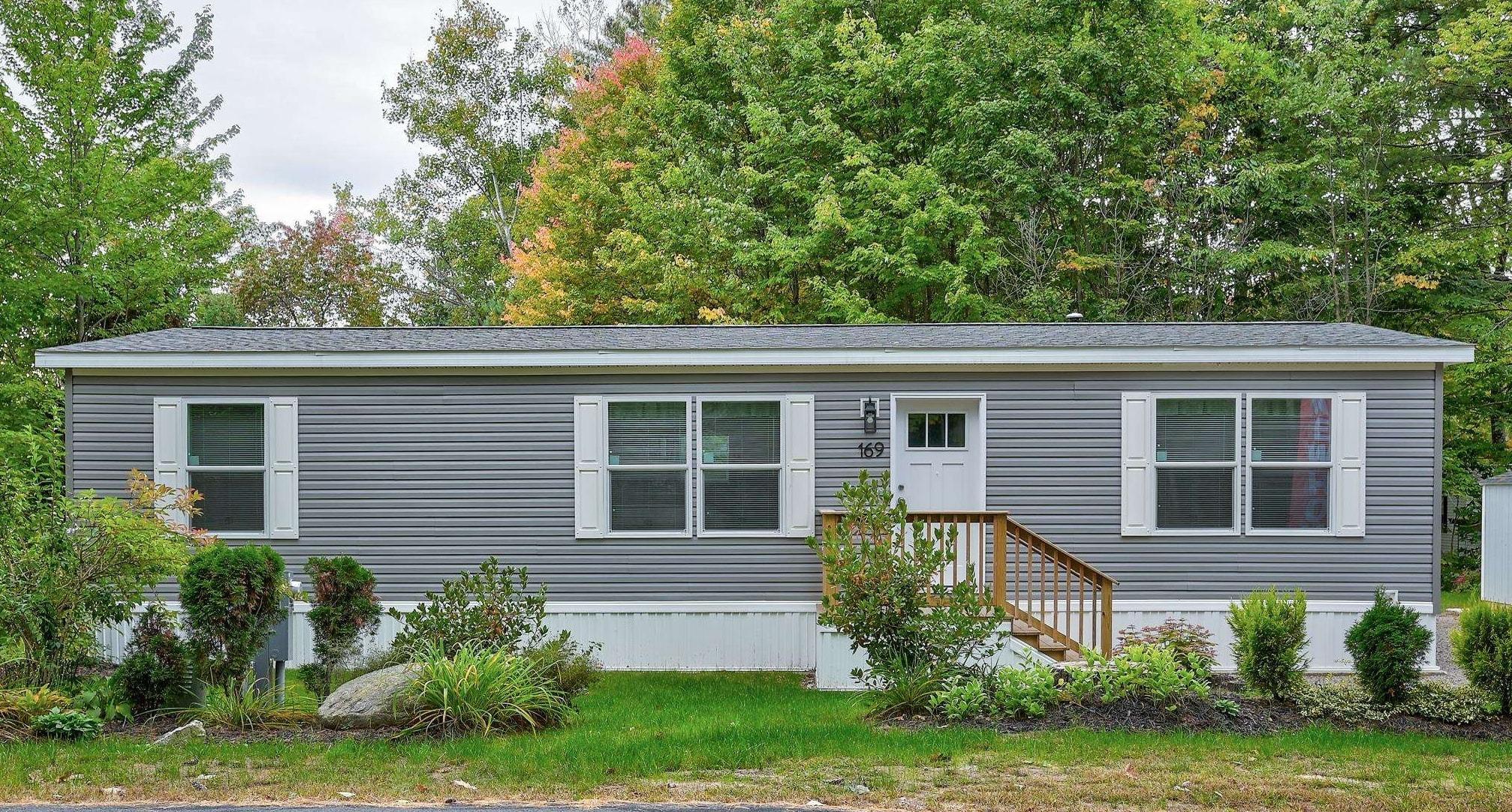 Mountainvale Dr, Center Conway, NH 03813