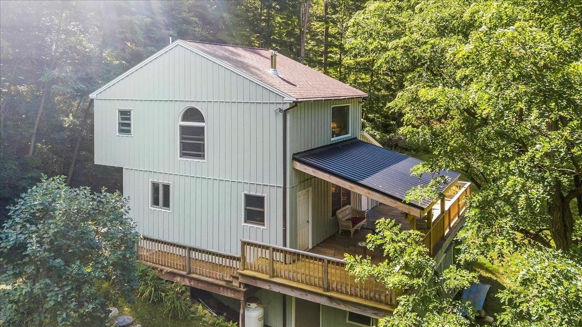 Thompson Pond Rd, Pownal, VT 05261