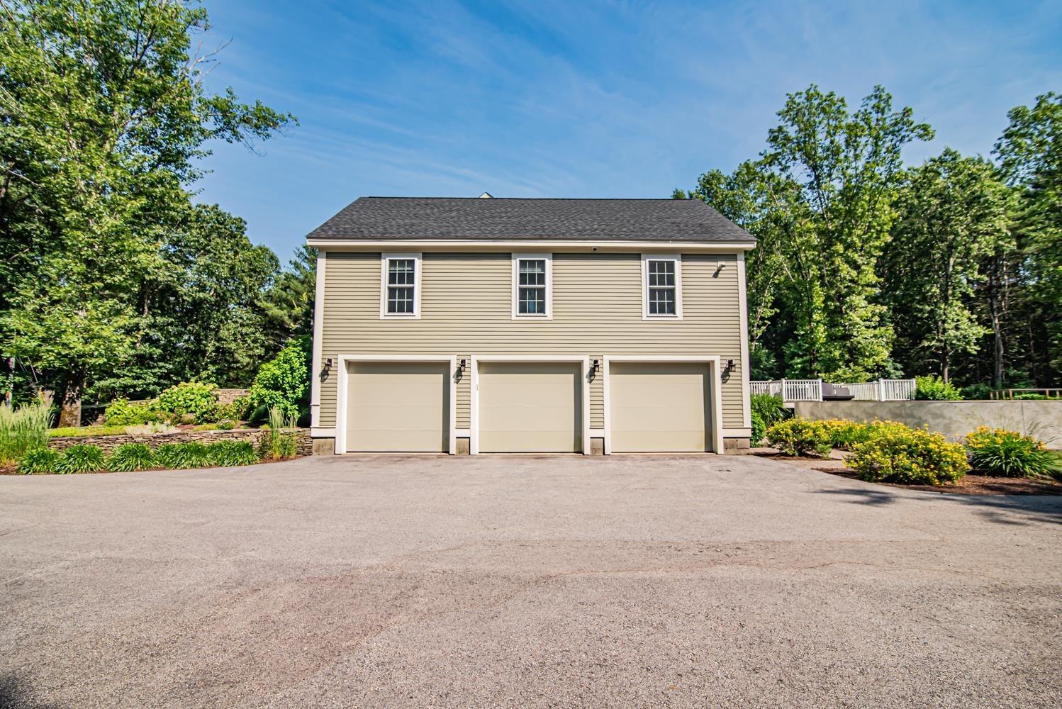 Currier St, South Hampton, NH 03827