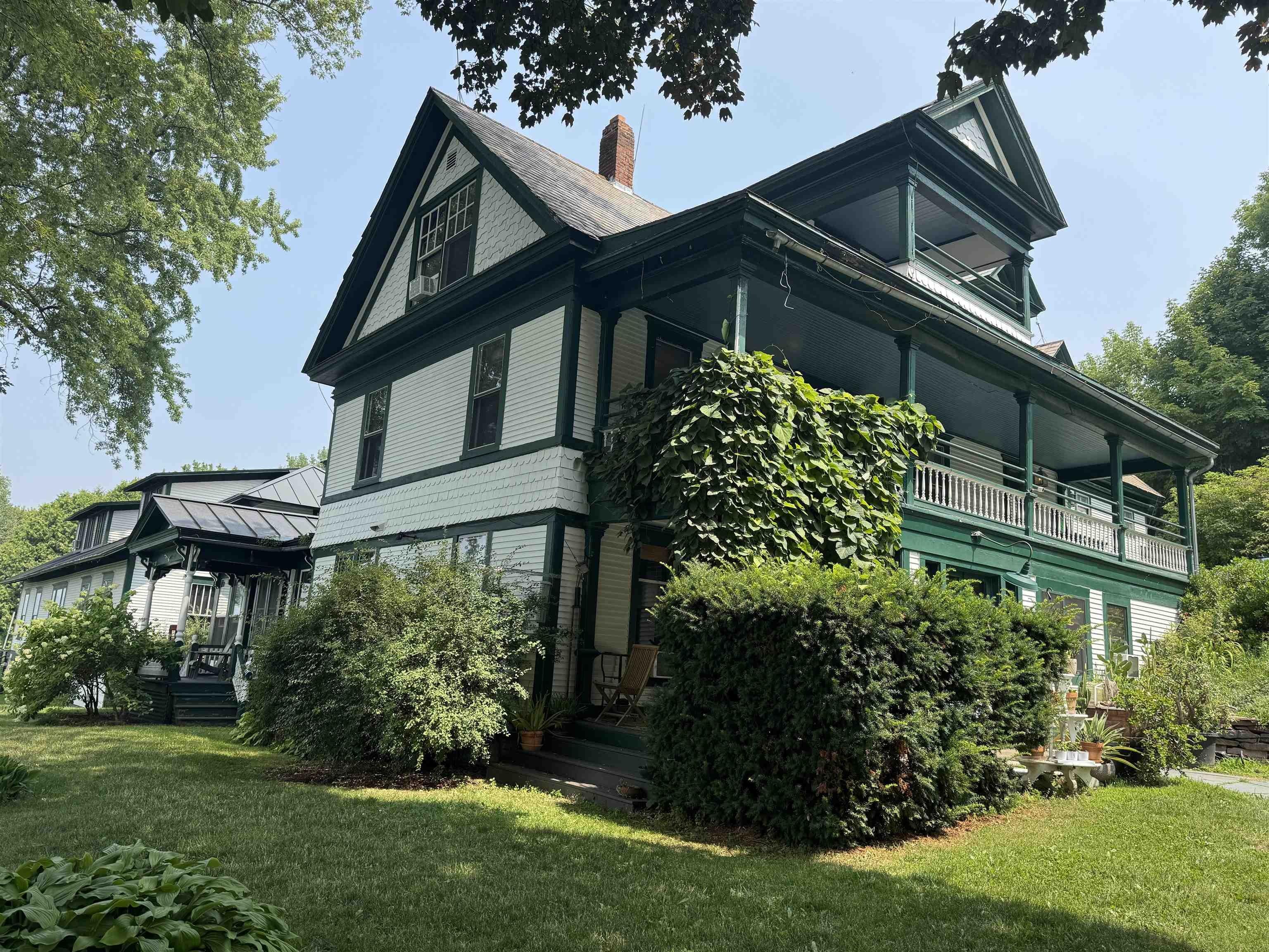 Inn Rd, Charlotte, VT 05445