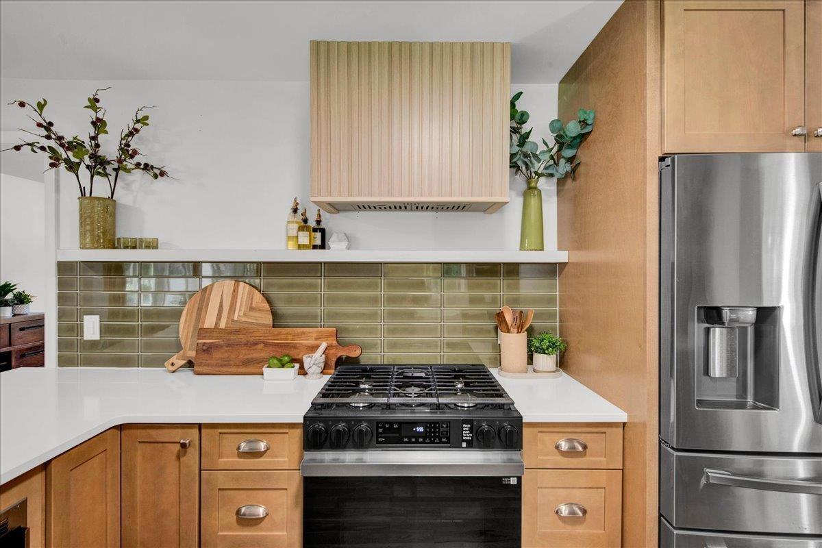 Killarney Dr, Burlington, VT 05408