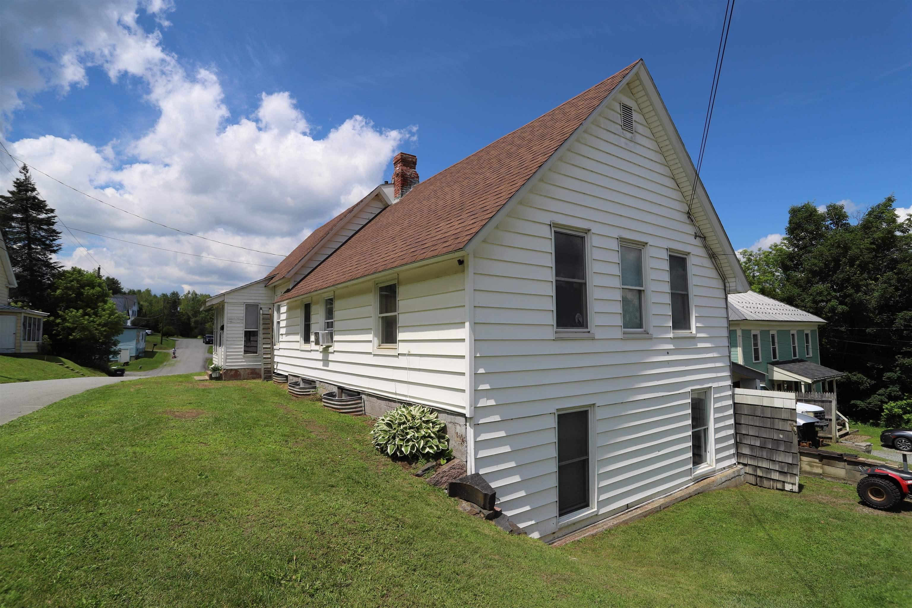 Orchard St, Newport, VT 05855