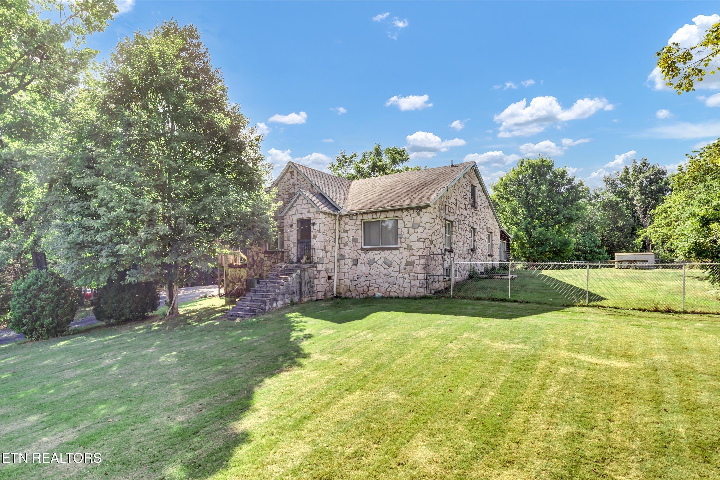 E Hendron Chapel Rd, Knoxville, TN 37920