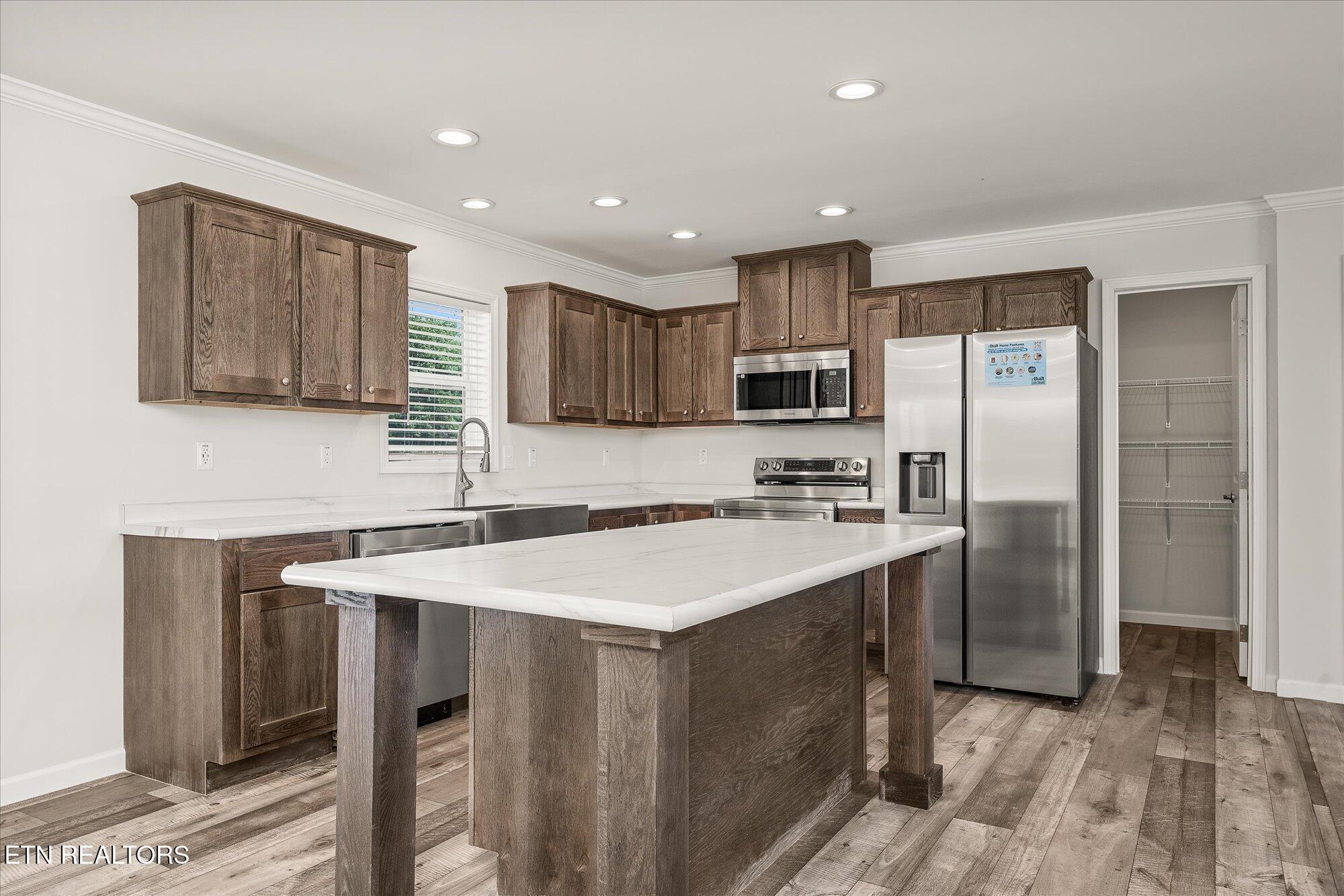 Anna Maria Ln, Cookeville, TN 38501