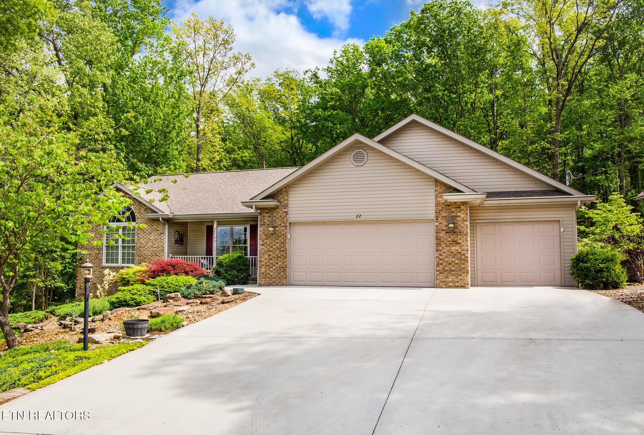 Chelteham Ln, Crossville, TN 38558