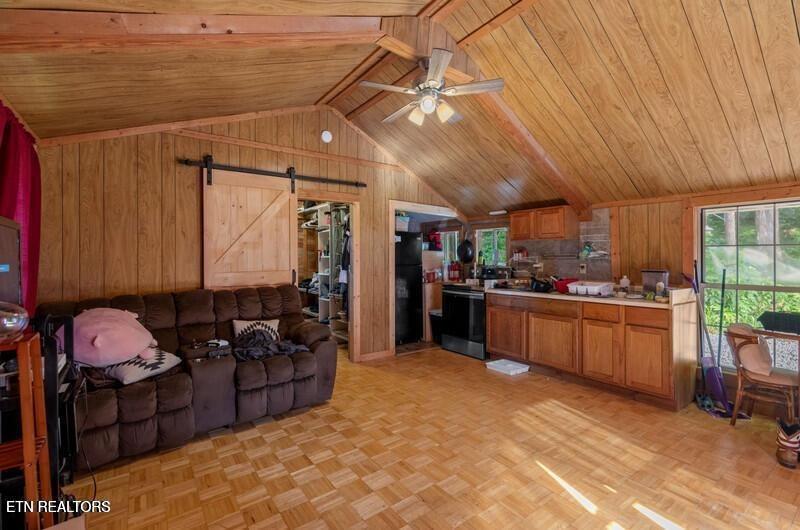 Mallard Way, Parrottsville, TN 37843