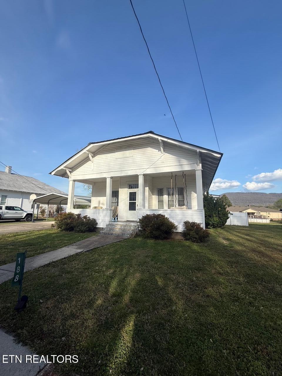 Howard St, Pikeville, TN 37367