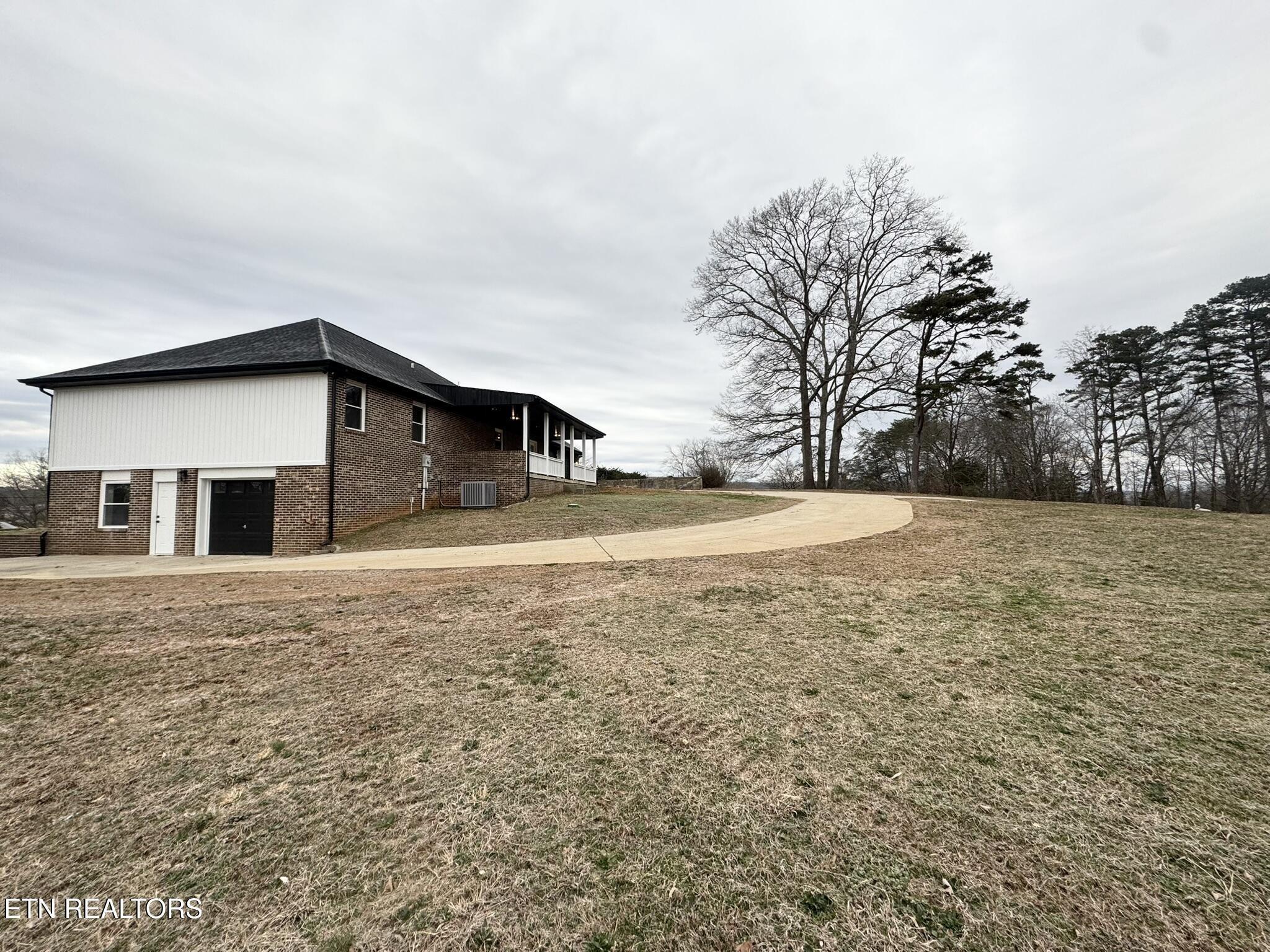 Happy Ending Ln, Kingston, TN 37763