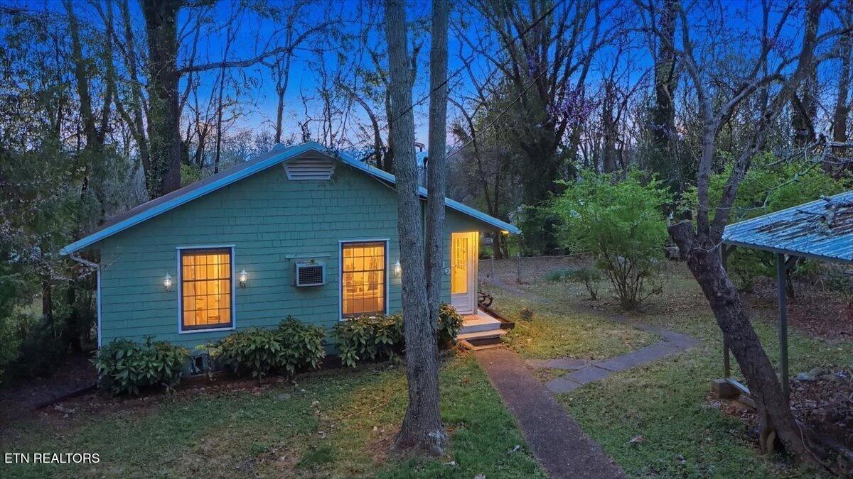S Walker Ln, Oak Ridge, TN 37830